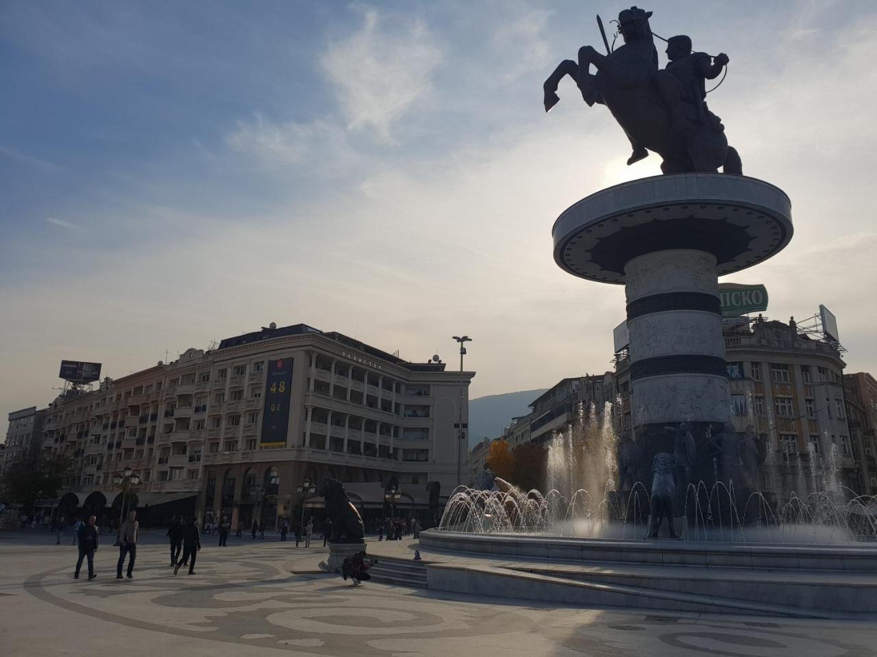 Rooftop Square Vanilla Skopje Eksteriør billede